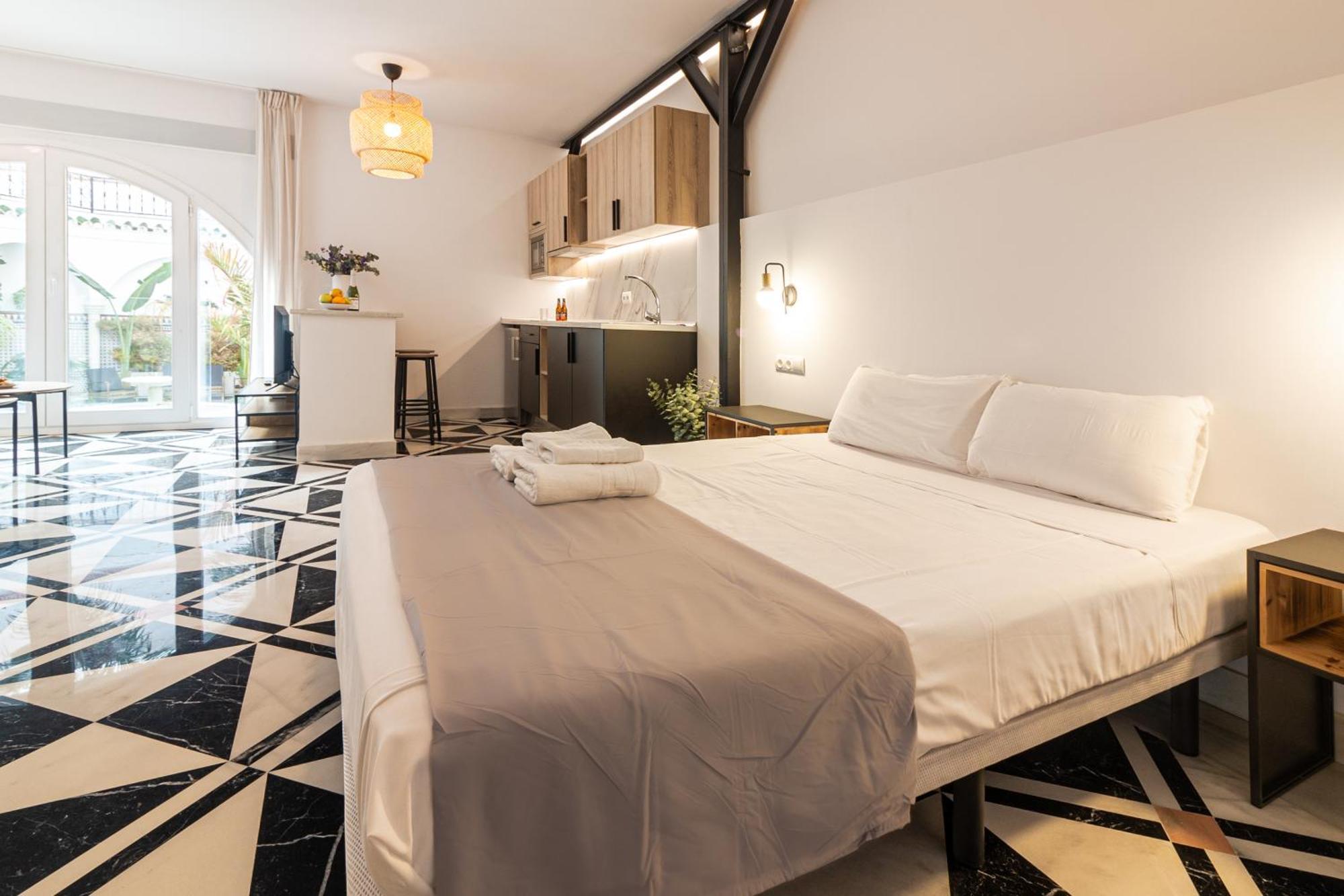El Patio De La Luna Freshapartments Malaga Zewnętrze zdjęcie